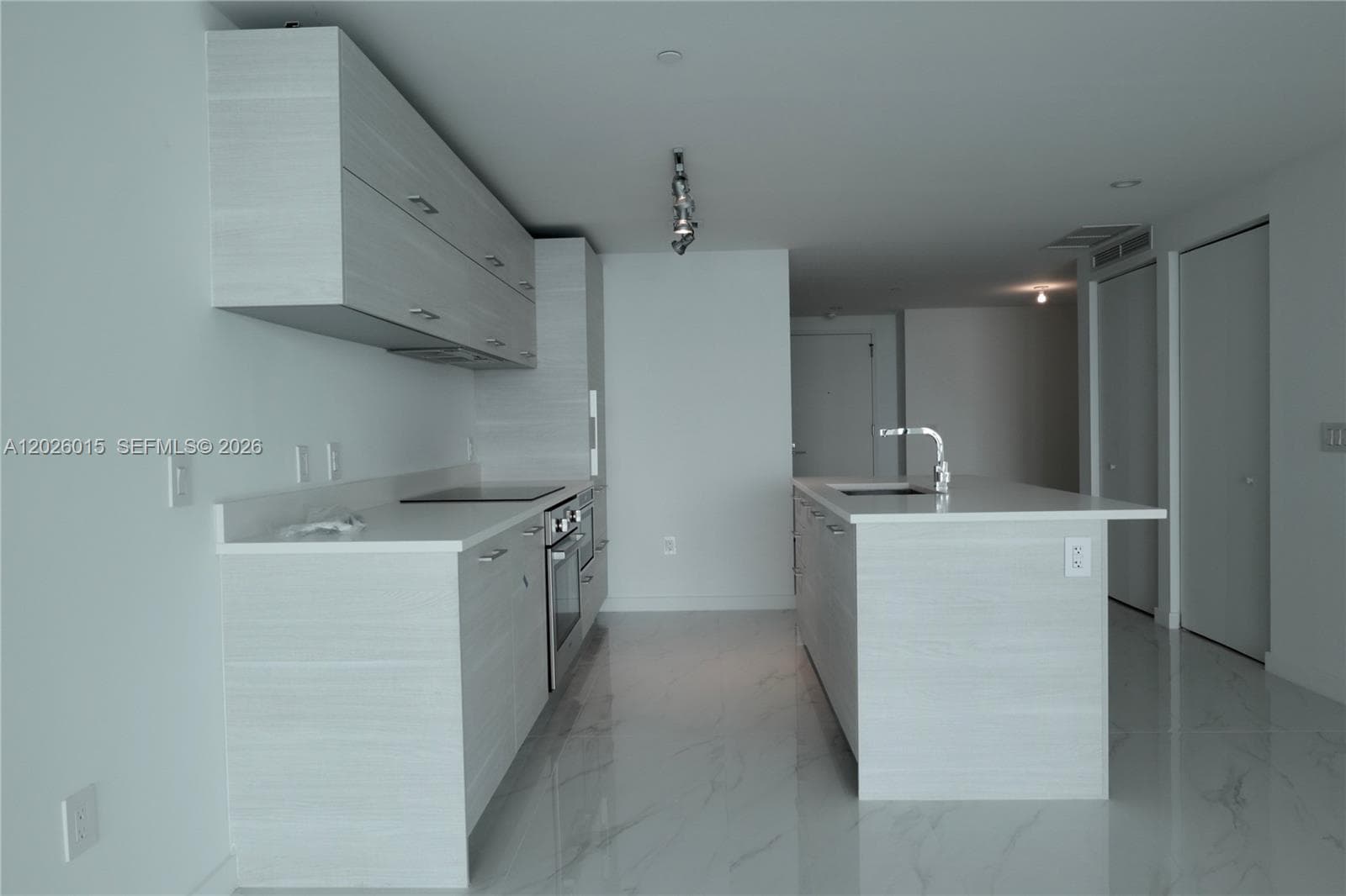 650 NE 32 # 1906, Miami FL 33137 — 15
