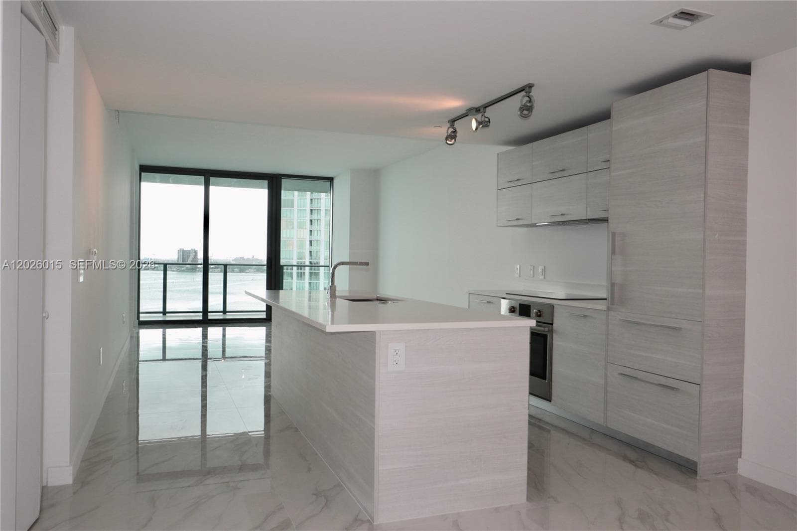 650 NE 32 # 1906, Miami FL 33137 — 11