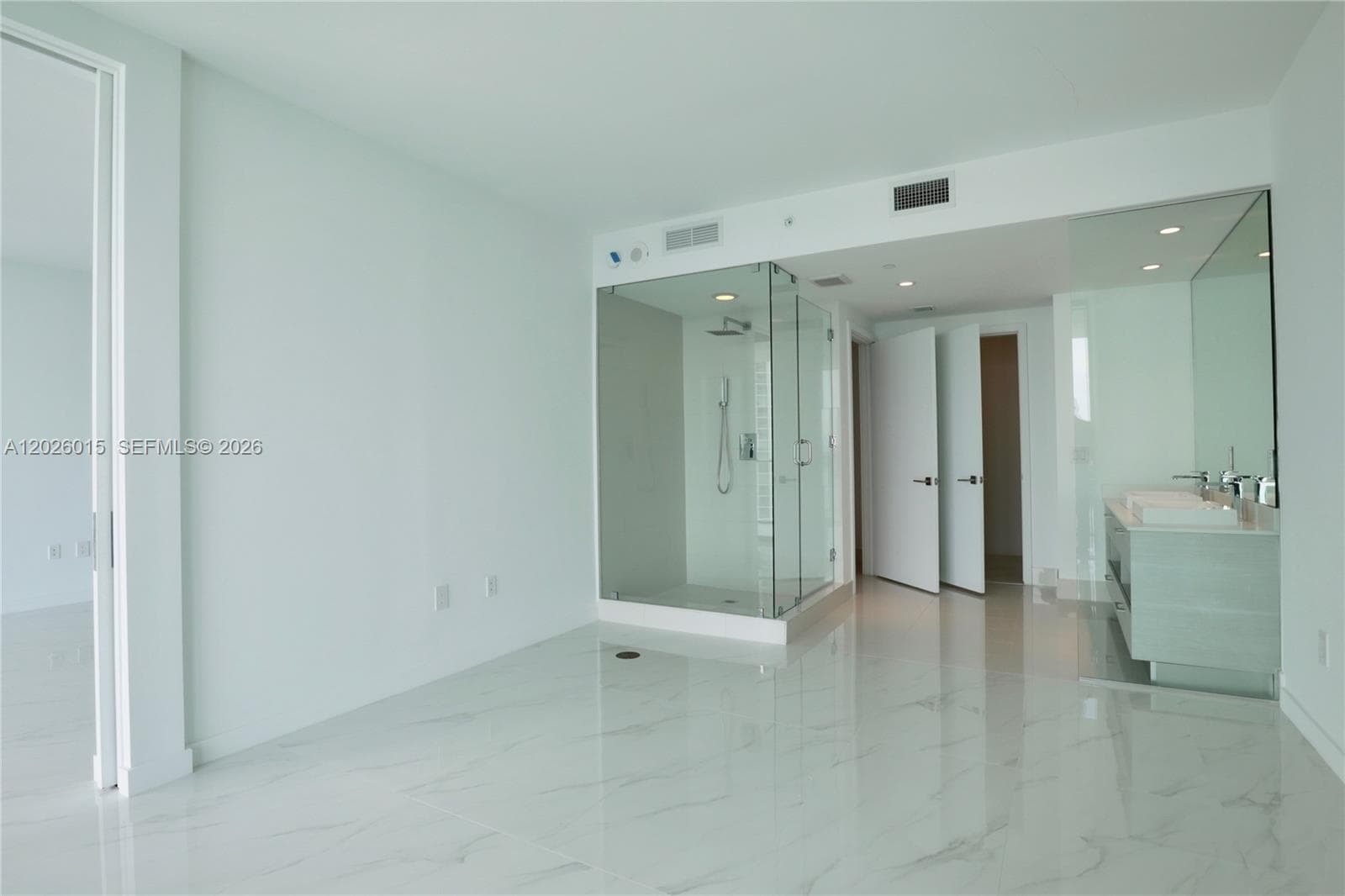 650 NE 32 # 1906, Miami FL 33137 — 25