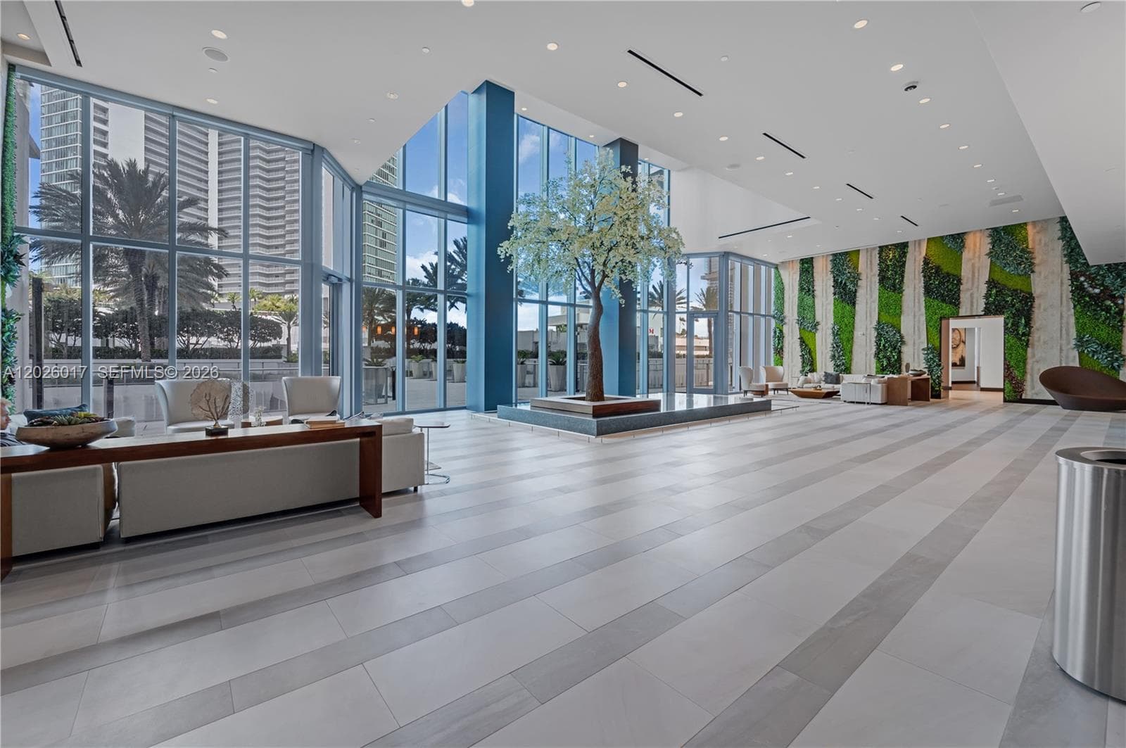 851 NE 1st Ave # 4201, Miami FL 33132 — 99