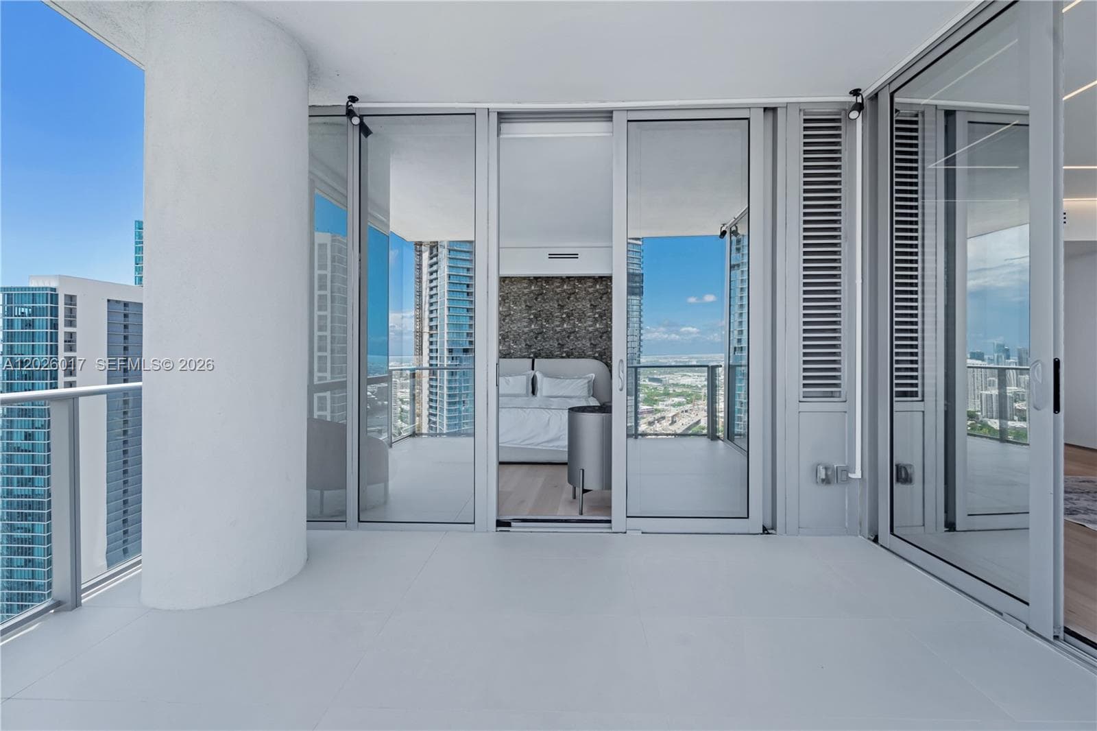 851 NE 1st Ave # 4201, Miami FL 33132 — 62