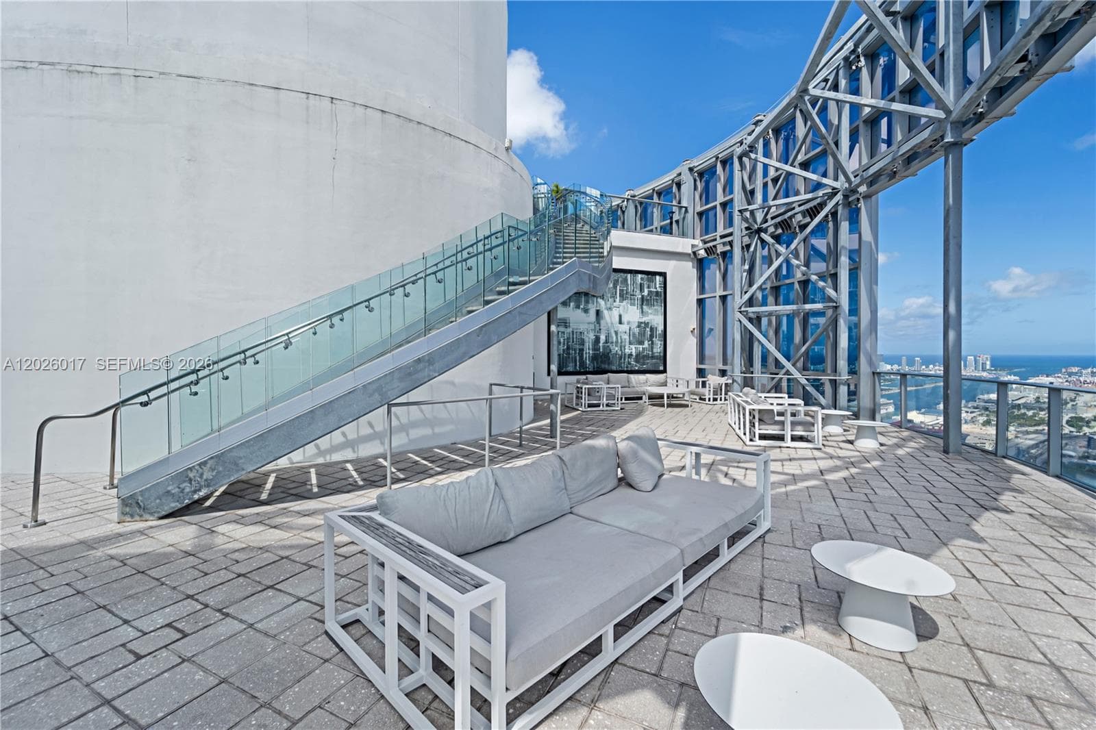 851 NE 1st Ave # 4201, Miami FL 33132 — 95