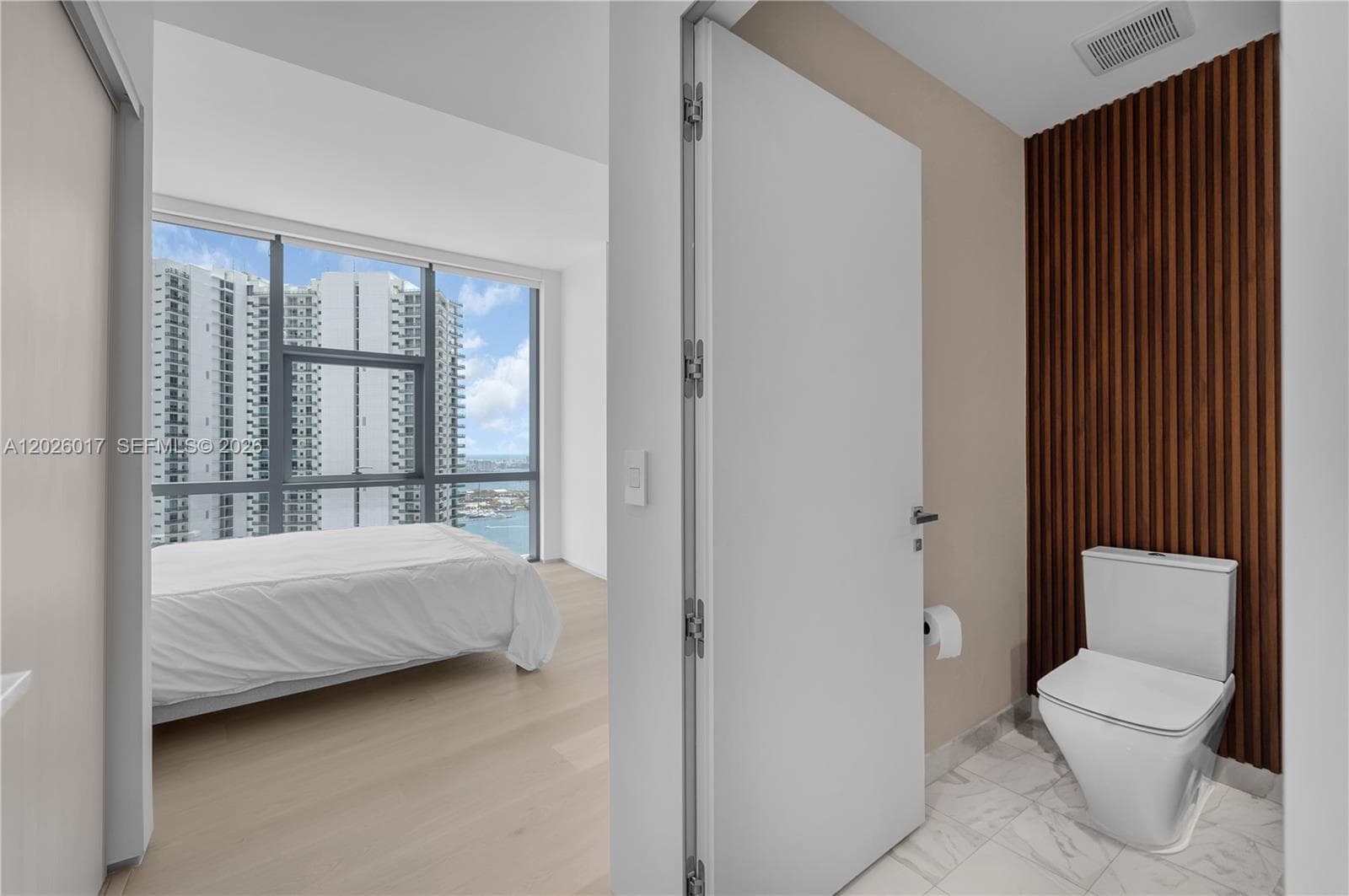 851 NE 1st Ave # 4201, Miami FL 33132 — 13