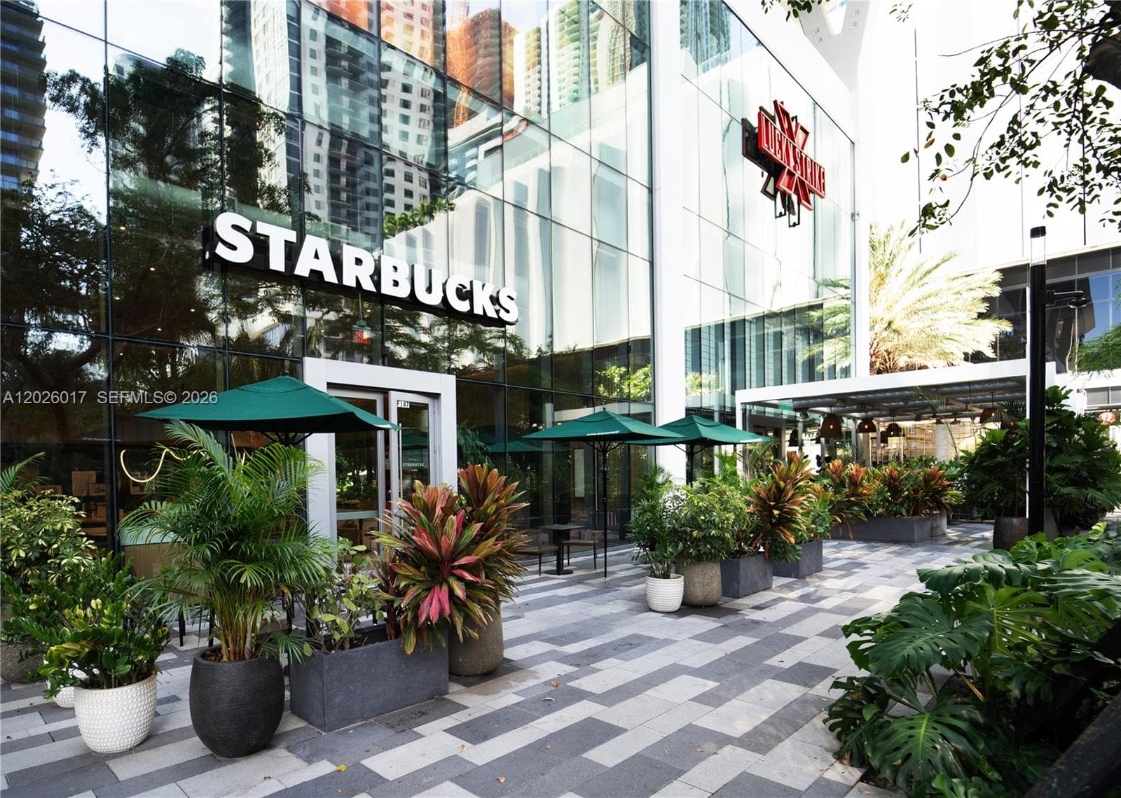 851 NE 1st Ave # 4201, Miami FL 33132 — 140