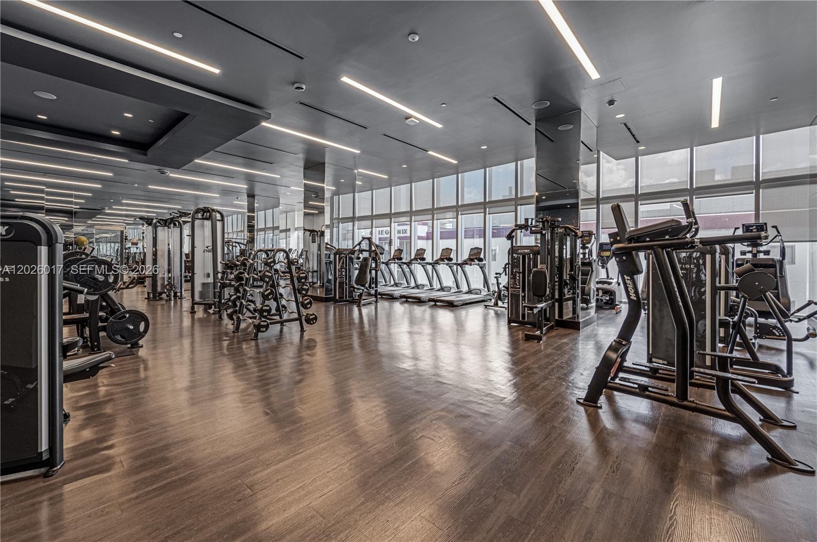 851 NE 1st Ave # 4201, Miami FL 33132 — 115