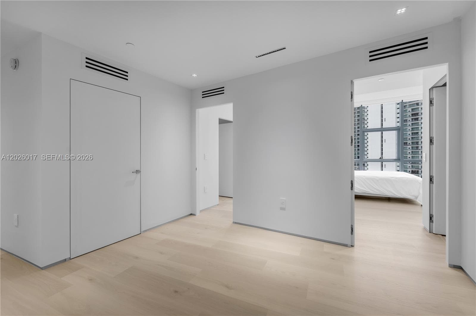 851 NE 1st Ave # 4201, Miami FL 33132 — 12