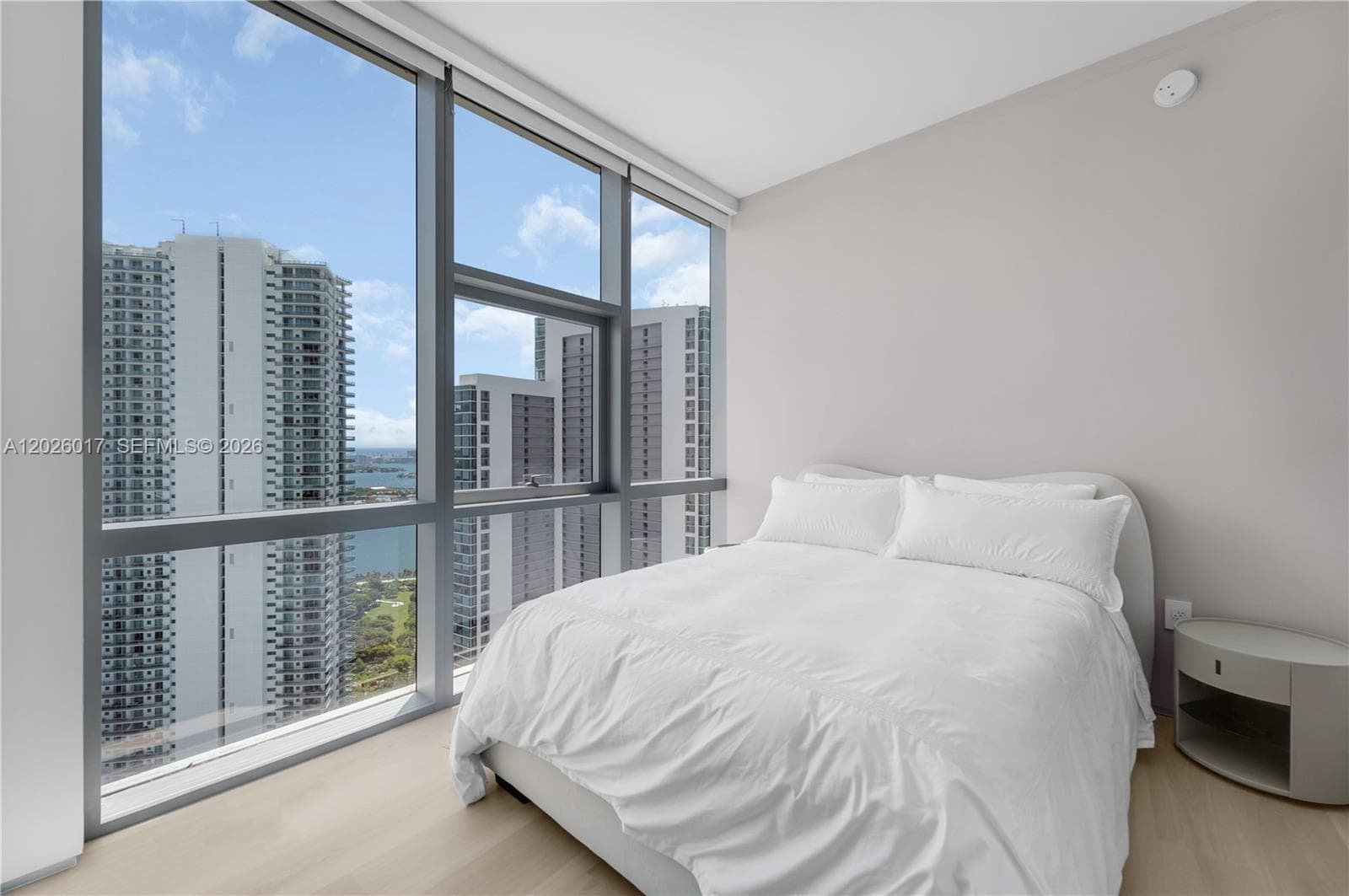 851 NE 1st Ave # 4201, Miami FL 33132 — 26