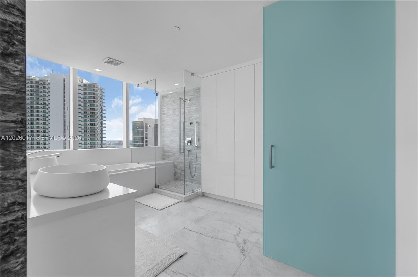 851 NE 1st Ave # 4201, Miami FL 33132 — 75