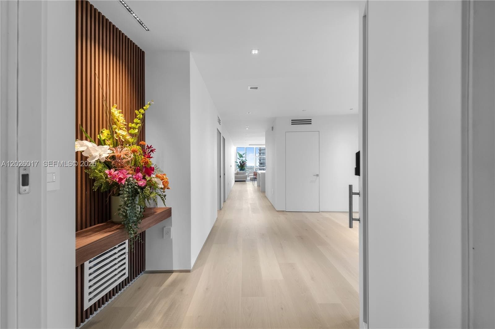 851 NE 1st Ave # 4201, Miami FL 33132 — 9
