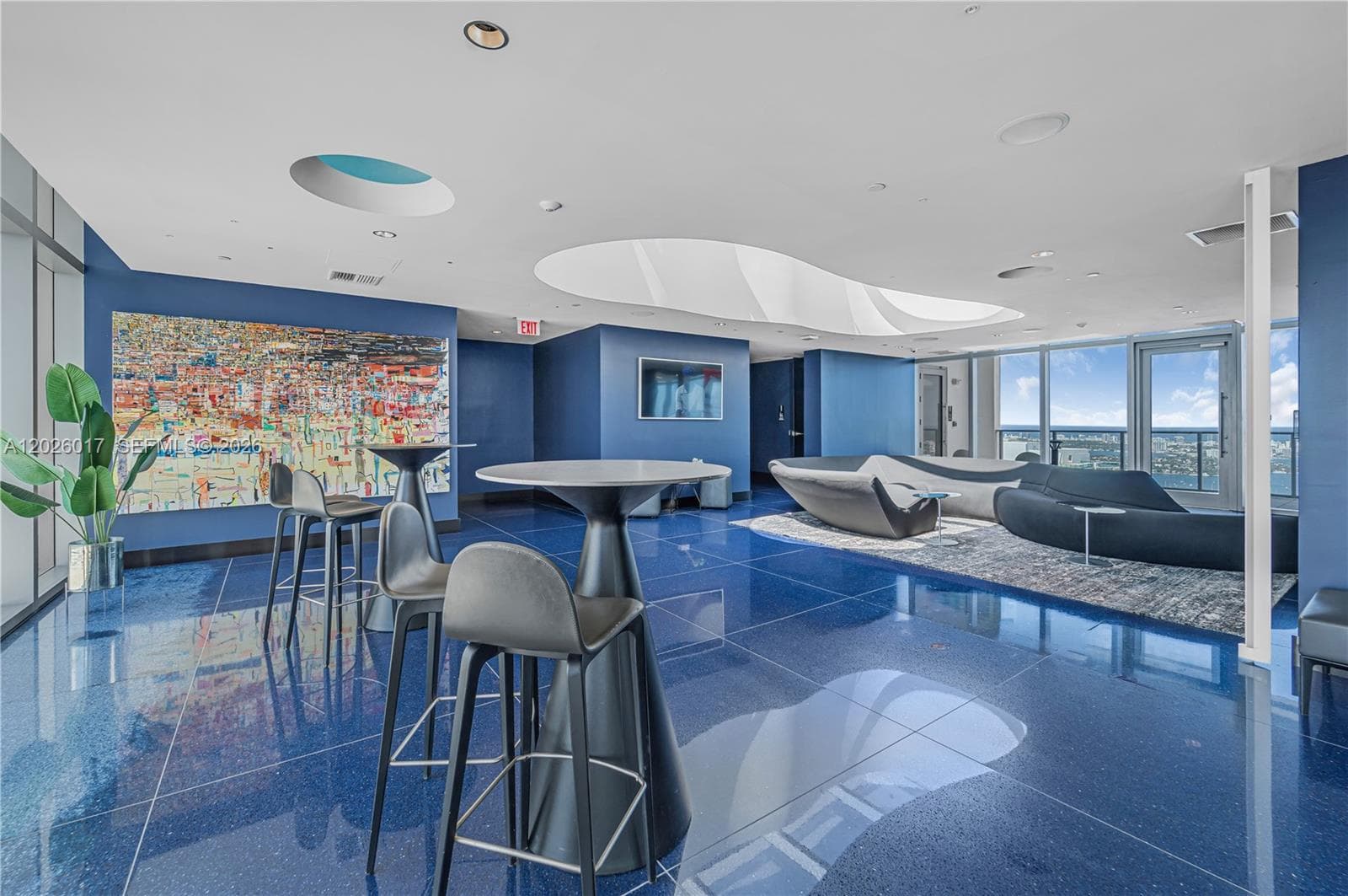 851 NE 1st Ave # 4201, Miami FL 33132 — 89