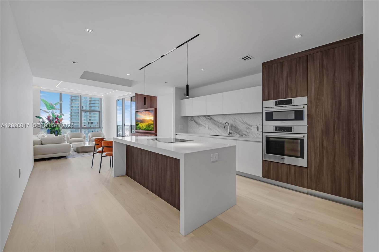851 NE 1st Ave # 4201, Miami FL 33132 — 38