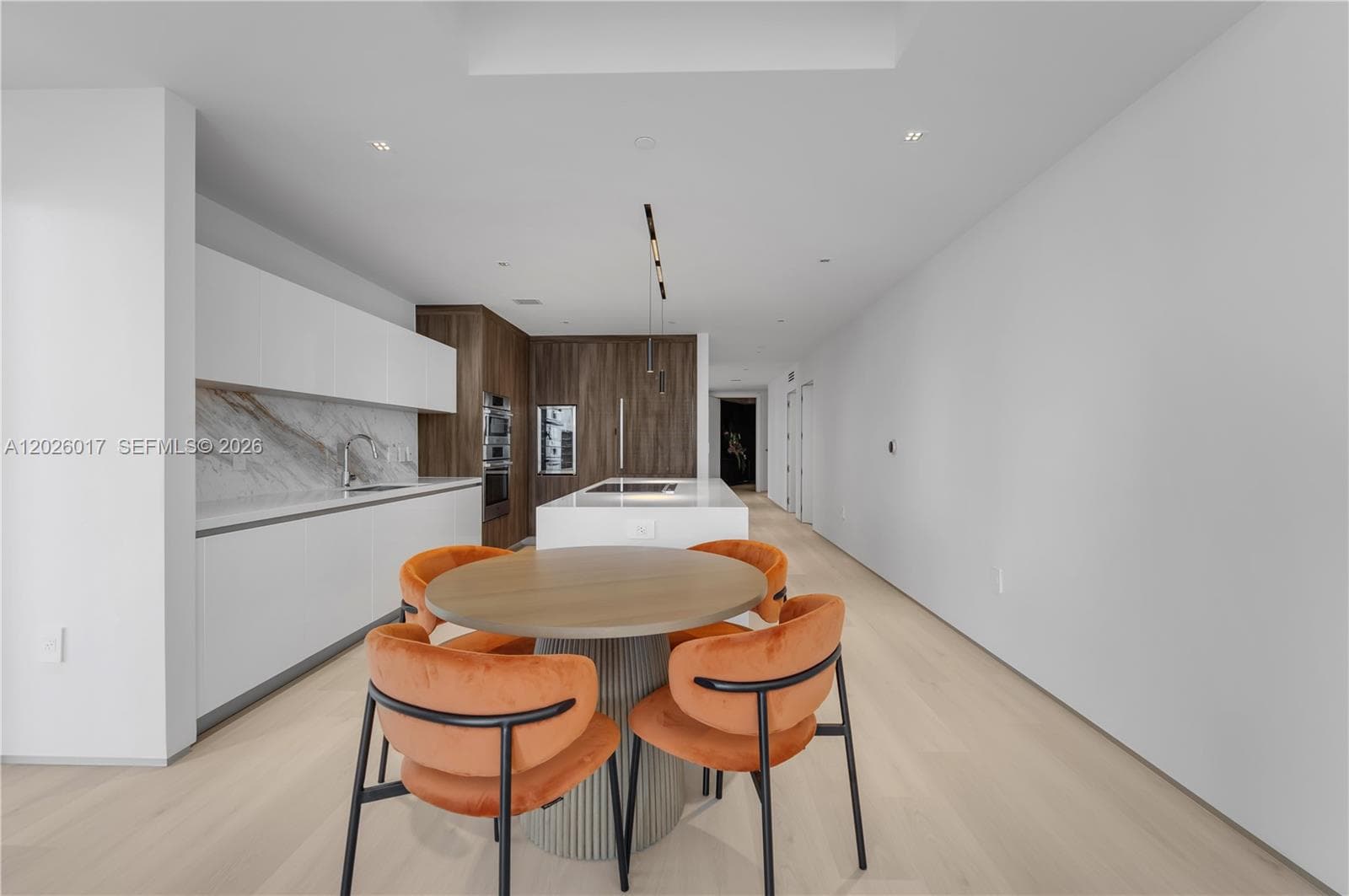 851 NE 1st Ave # 4201, Miami FL 33132 — 51