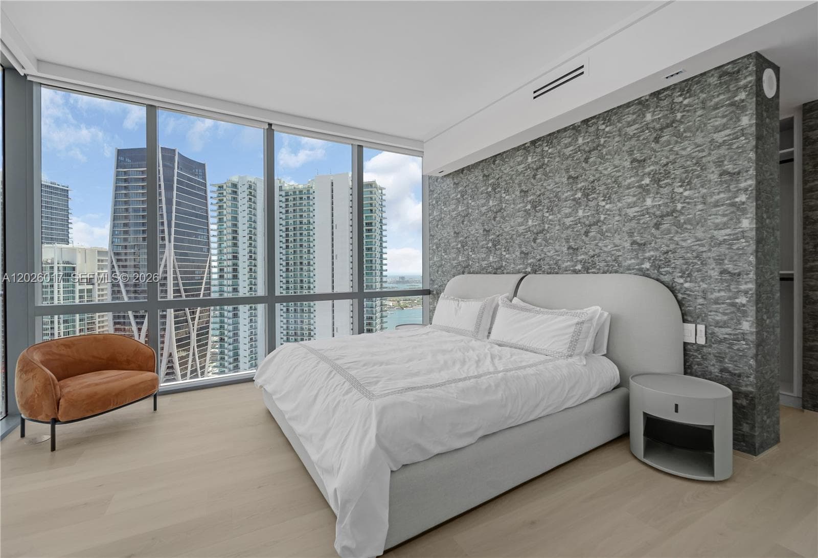 851 NE 1st Ave # 4201, Miami FL 33132 — 68