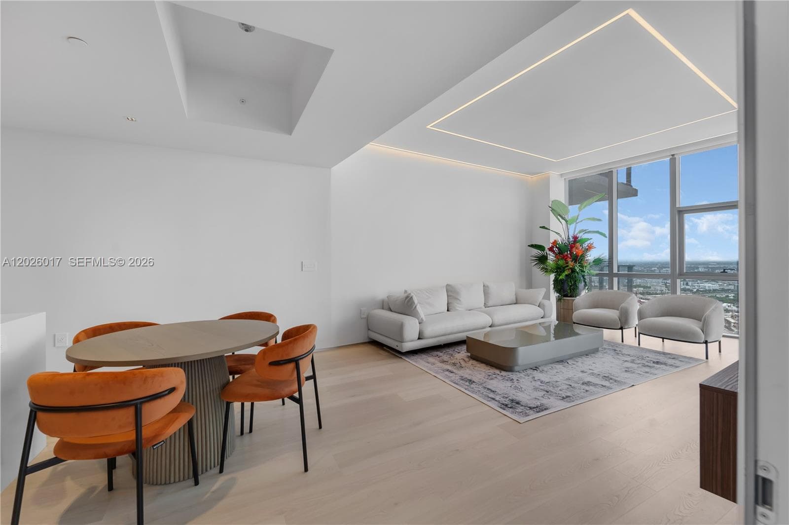 851 NE 1st Ave # 4201, Miami FL 33132 — 83