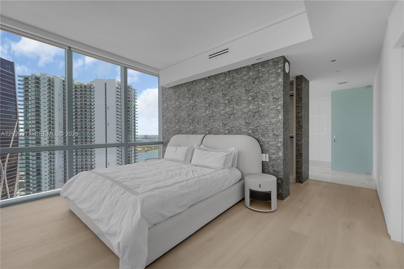 851 NE 1st Ave # 4201, Miami FL 33132 — 70