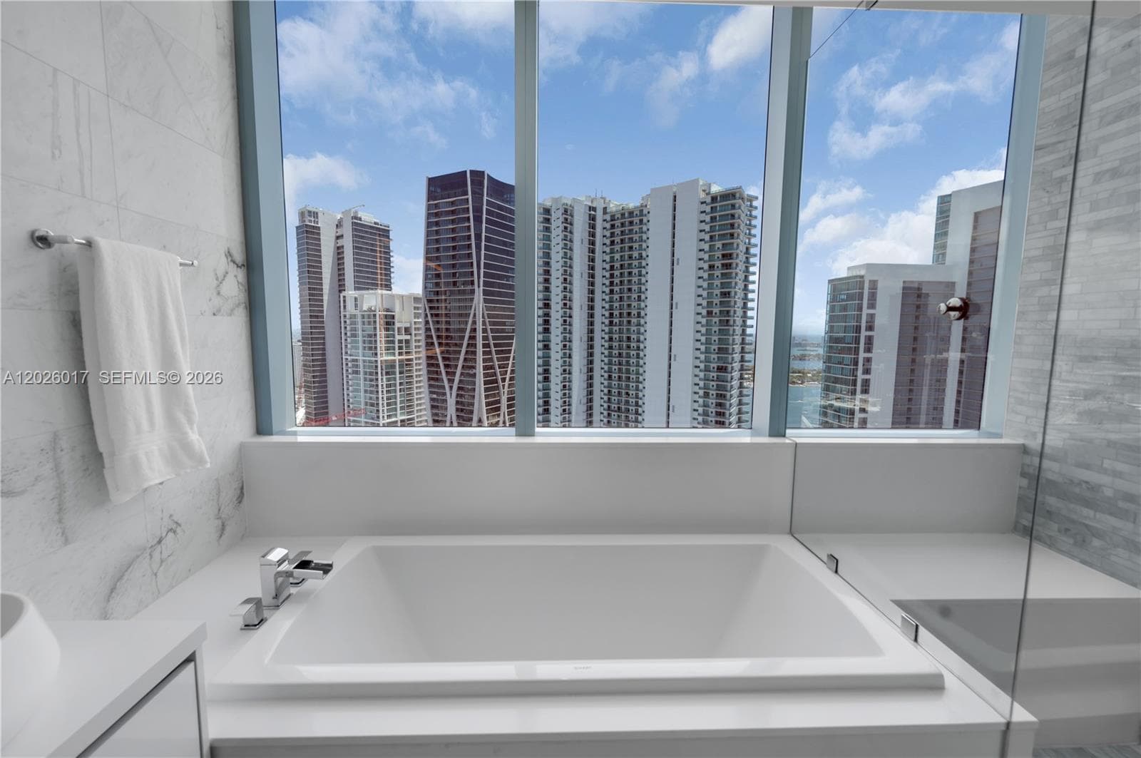 851 NE 1st Ave # 4201, Miami FL 33132 — 78