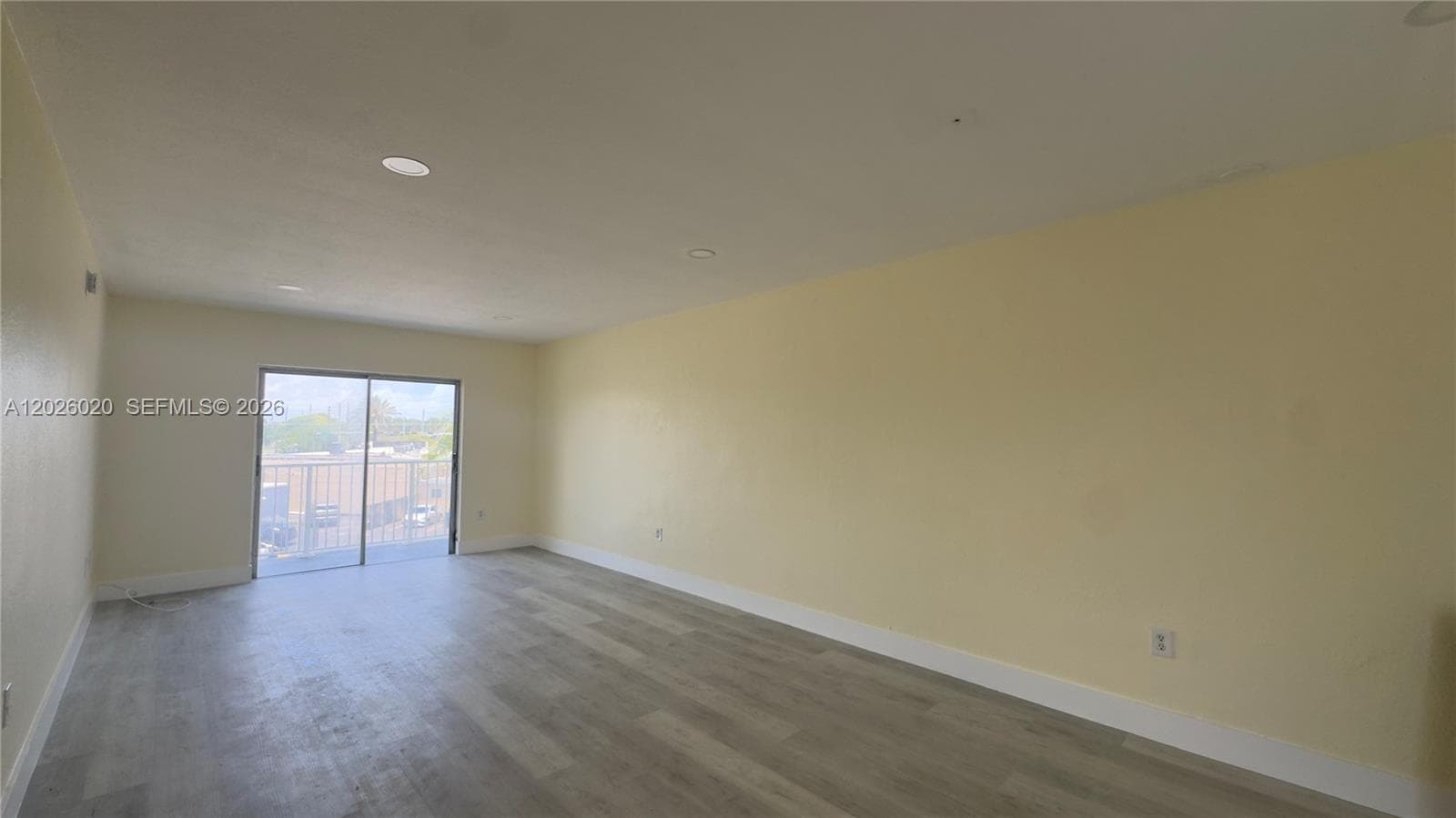 12890 NE 8th Ave # 302, North Miami FL 33161 — 3