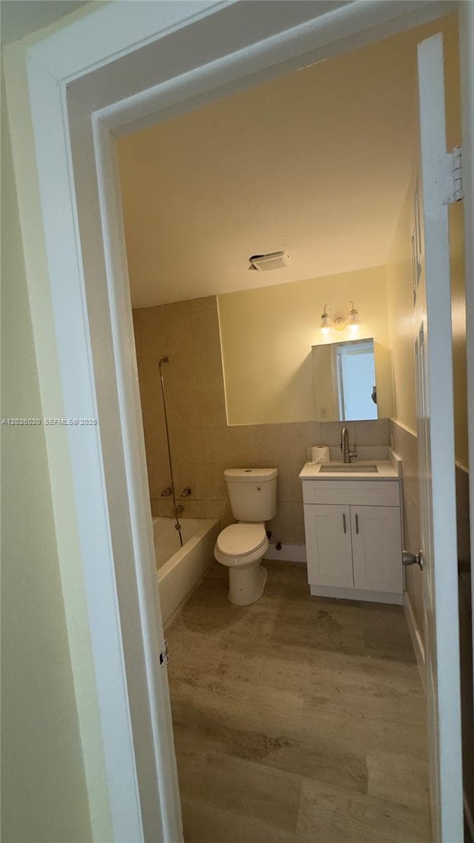 12890 NE 8th Ave # 302, North Miami FL 33161 — 10