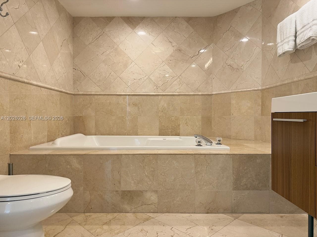 16400 Collins Ave # 1545, Sunny Isles Beach FL 33160 — 39
