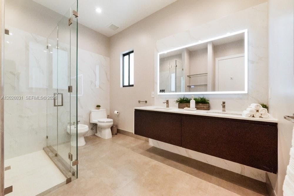 3379 William Ave, Miami FL 33133 — 23