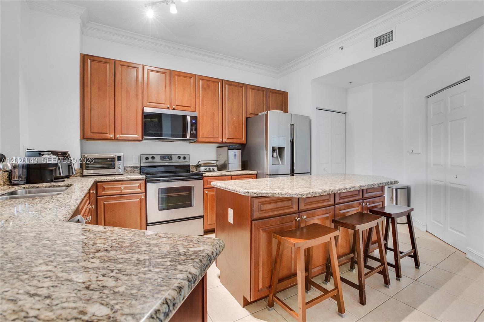 3001 NE 185th St # 610, Aventura FL 33180 — 6