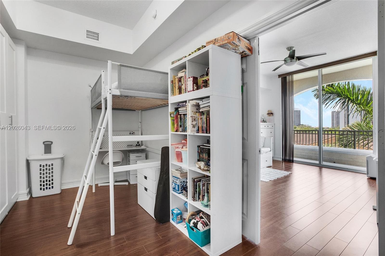 3001 NE 185th St # 610, Aventura FL 33180 — 16