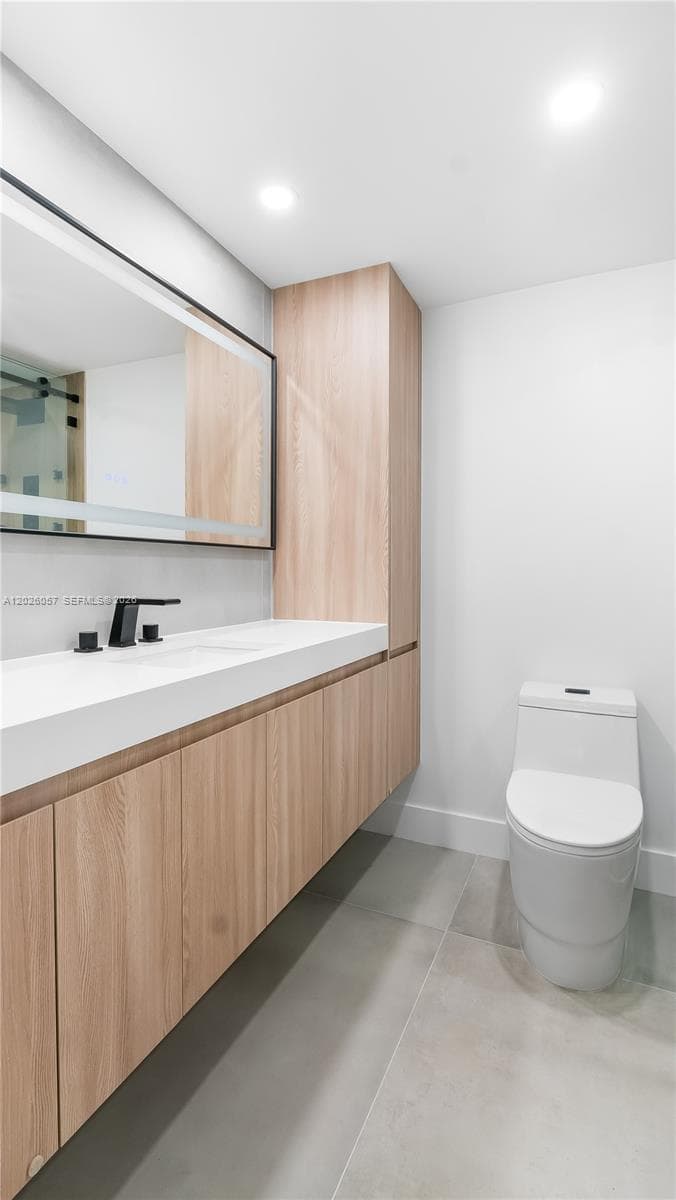 2539 S Bayshore Dr # 212A, Miami FL 33133 — 15