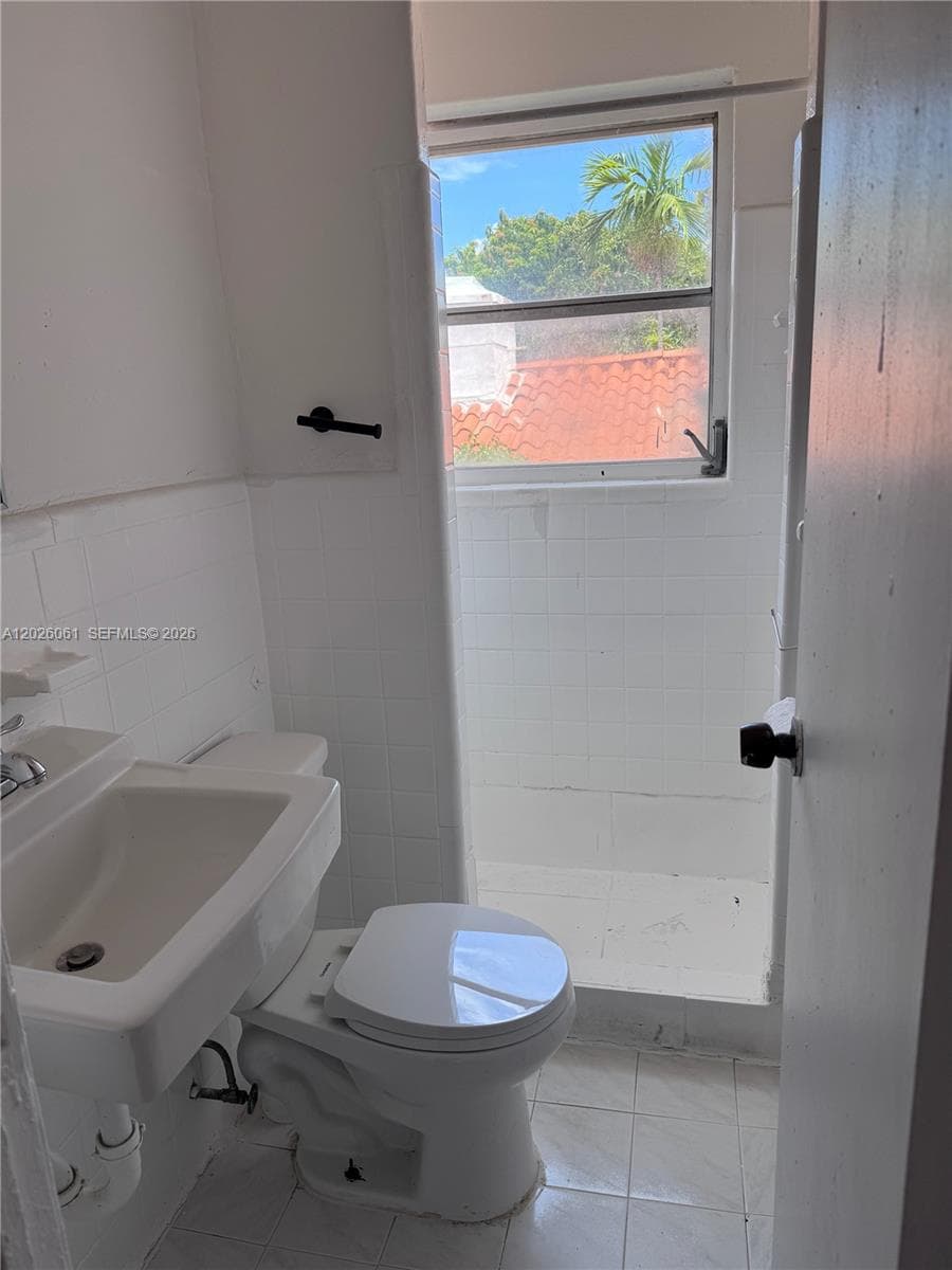 825 Alton Road # 8, Miami Beach FL 33139 — 4