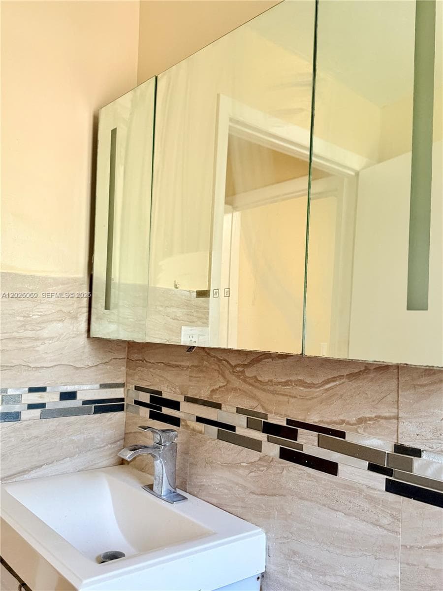 1251 NW 29th Ter # 1, Miami FL 33142 — 23
