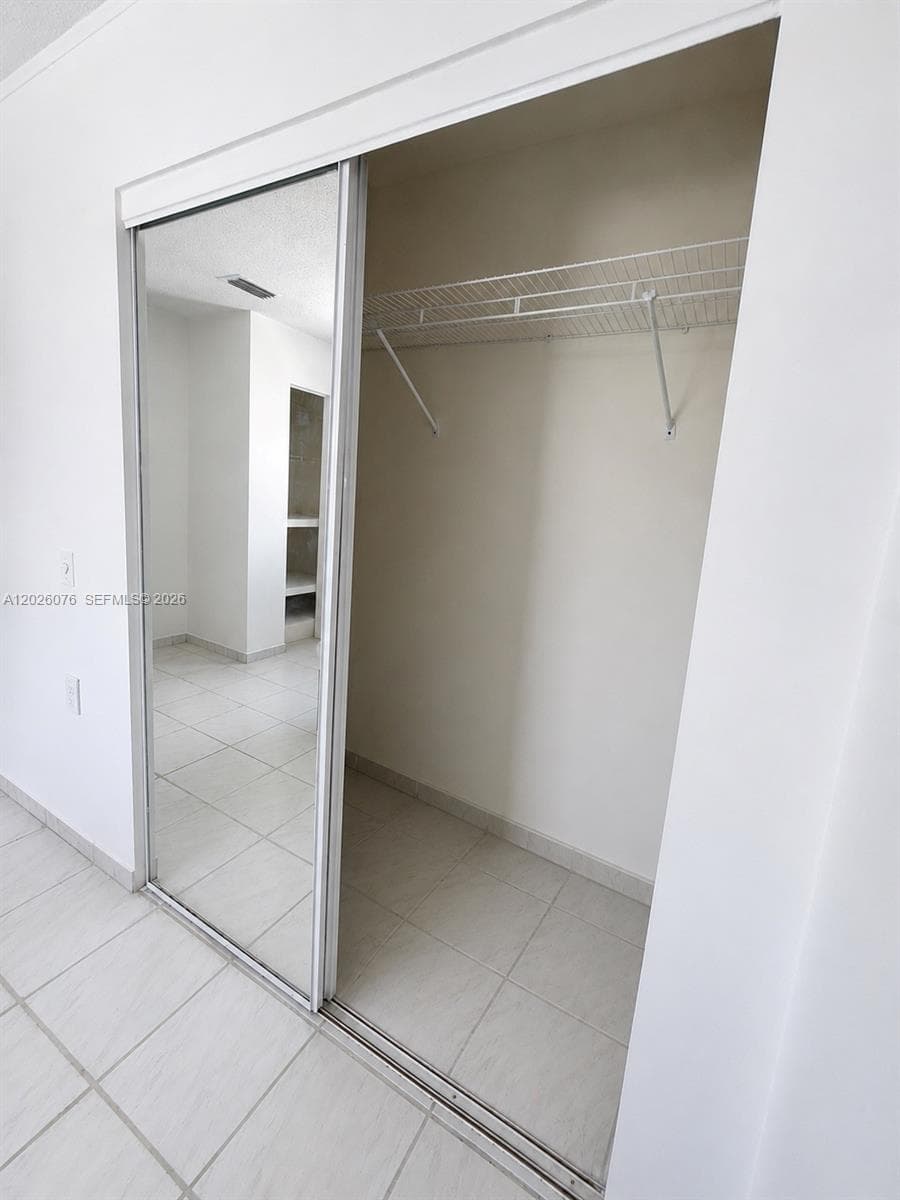 Kings Gardens Sec Two, Miami Gardens, FL — 6
