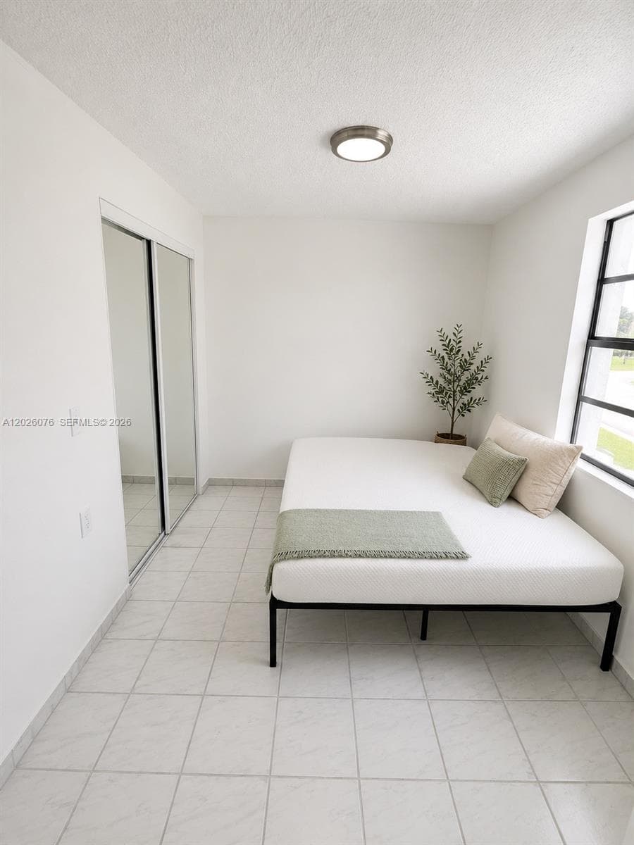Kings Gardens Sec Two, Miami Gardens, FL — 5