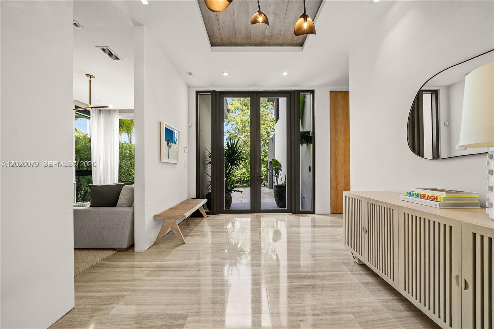 5061 N Bay Rd, Miami Beach FL 33140 — 45