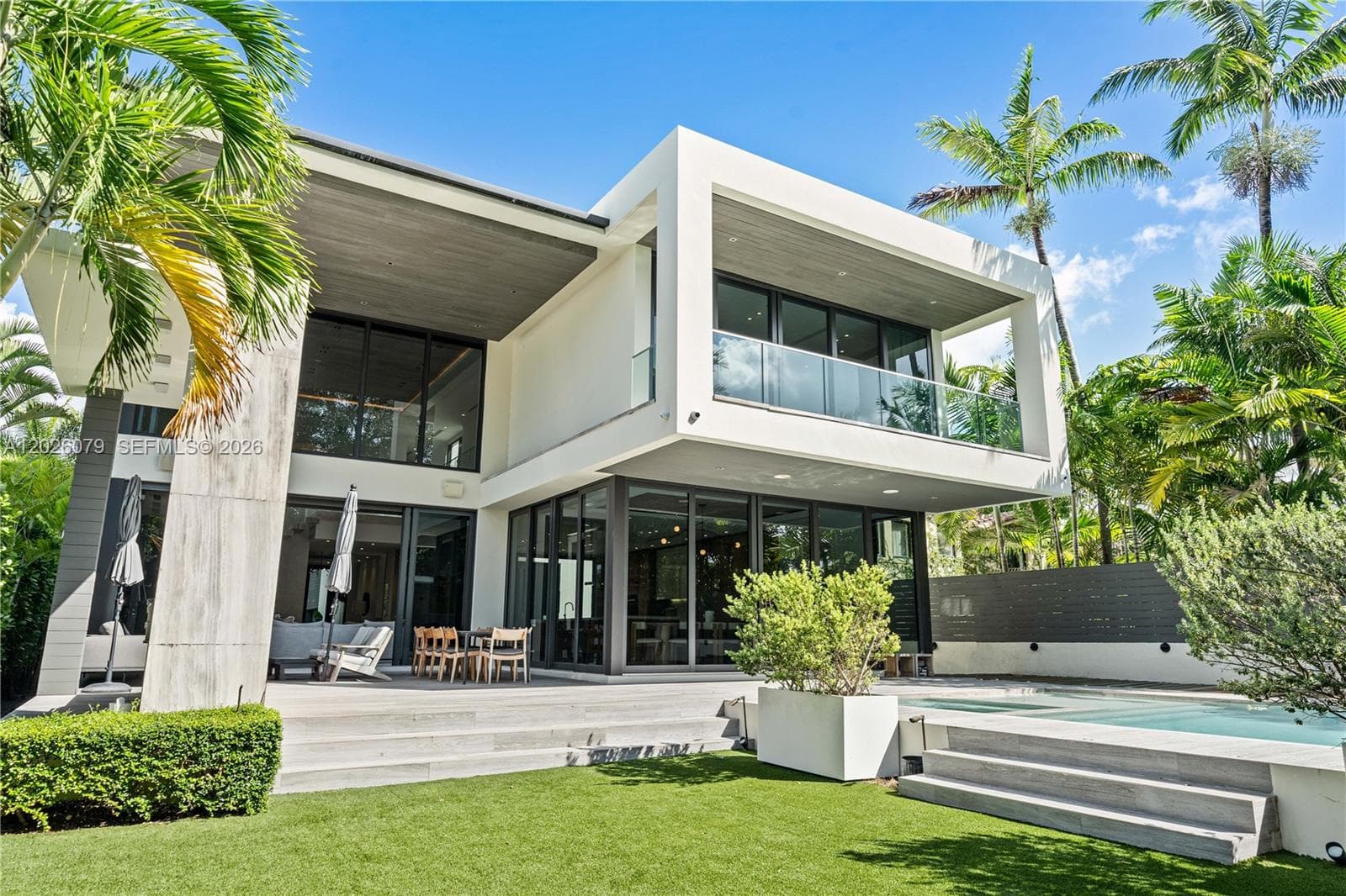 5061 N Bay Rd, Miami Beach FL 33140 — 54