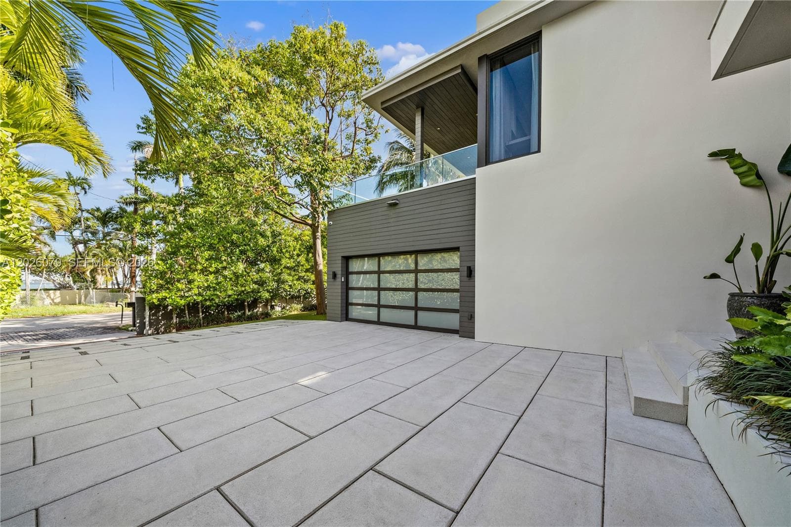 5061 N Bay Rd, Miami Beach FL 33140 — 58