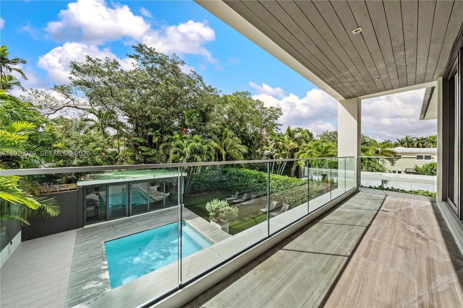 5061 N Bay Rd, Miami Beach FL 33140 — 19