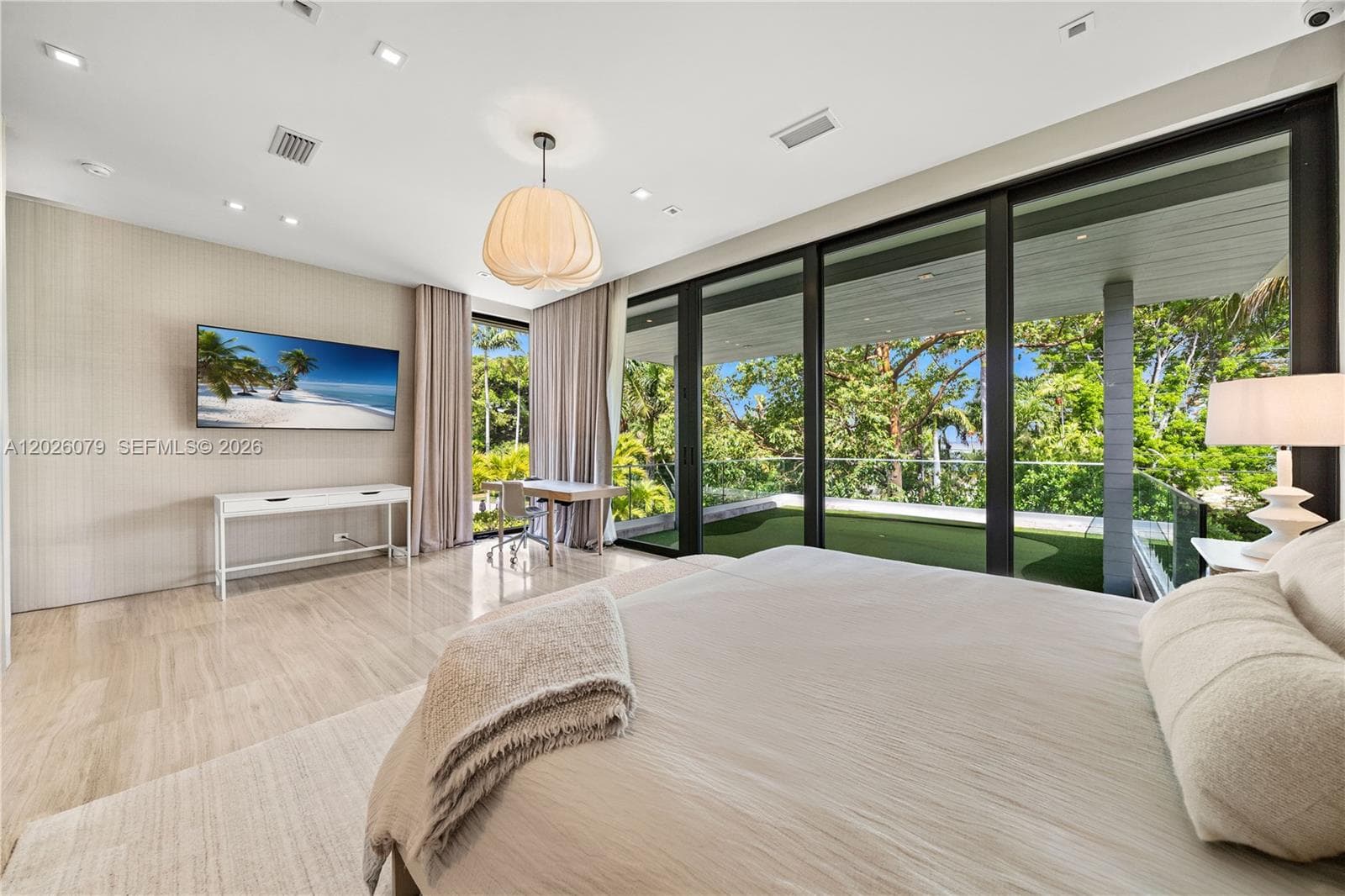 5061 N Bay Rd, Miami Beach FL 33140 — 25