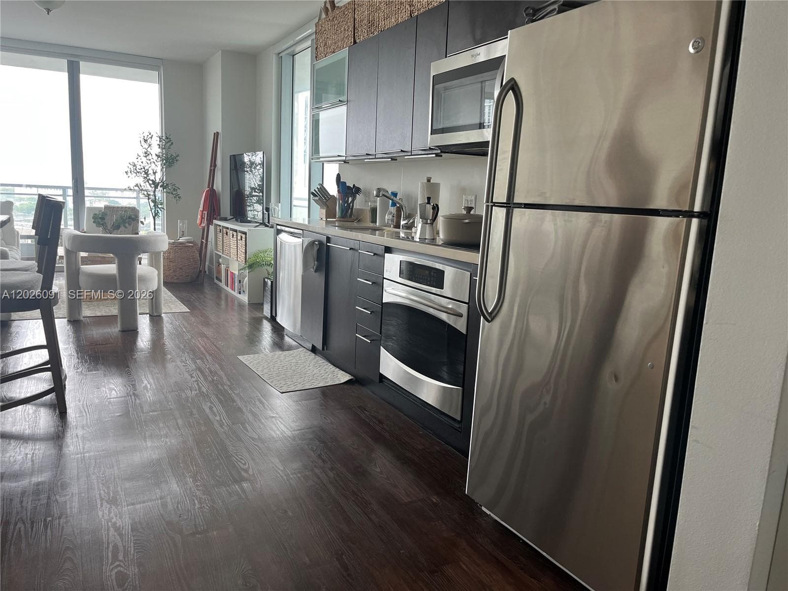 90 SW 3rd St # 1705, Miami FL 33130 — 2