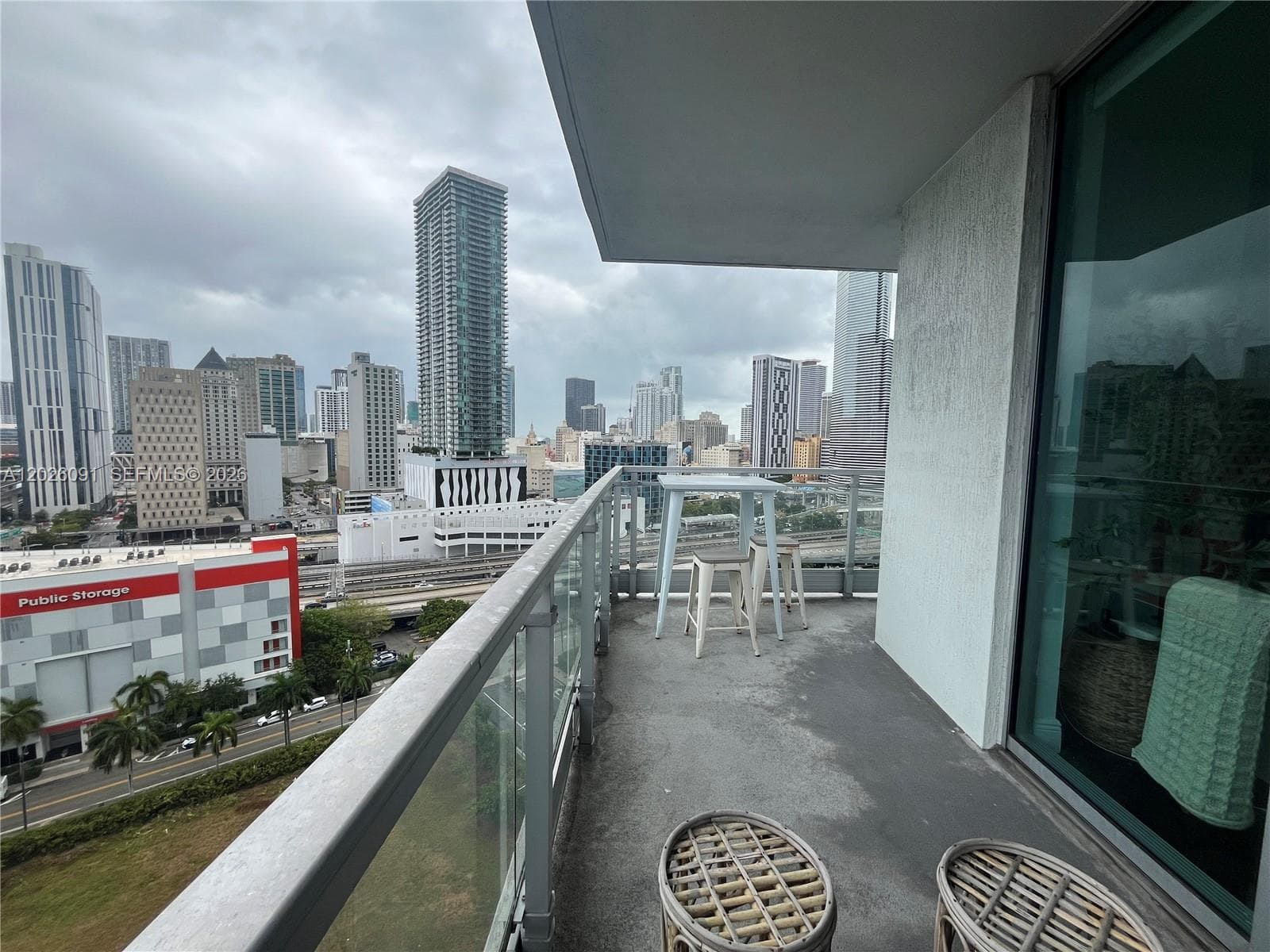 90 SW 3rd St # 1705, Miami FL 33130 — 17