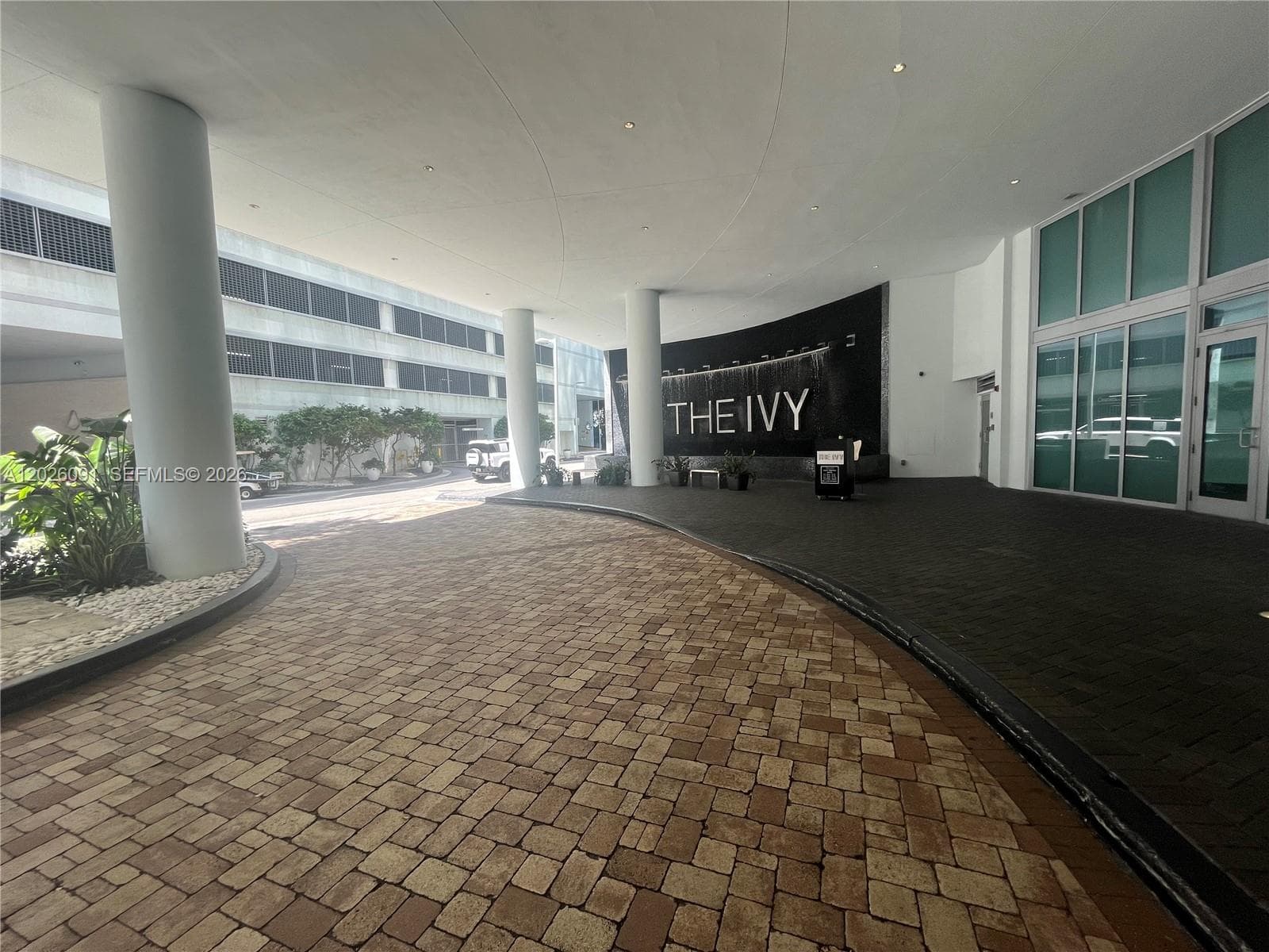 90 SW 3rd St # 1705, Miami FL 33130 — 33