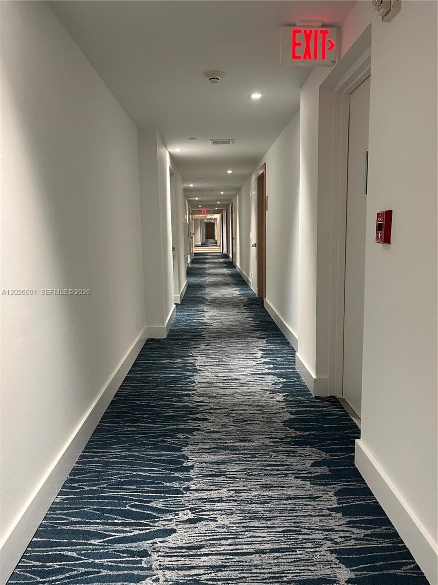 90 SW 3rd St # 1705, Miami FL 33130 — 18