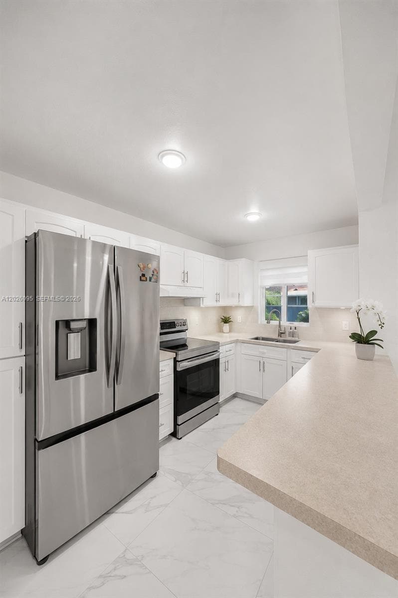5835 SW 144th Cir Pl, Miami FL 33183 — 9