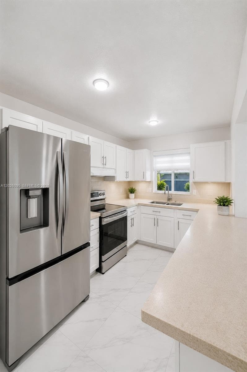 5835 SW 144th Cir Pl, Miami FL 33183 — 8