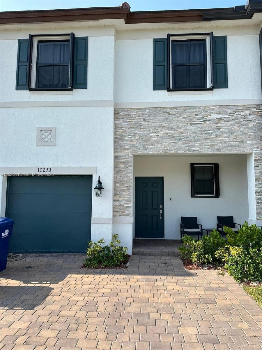 10273 SW 231st Ln, Miami FL 33190 — 1