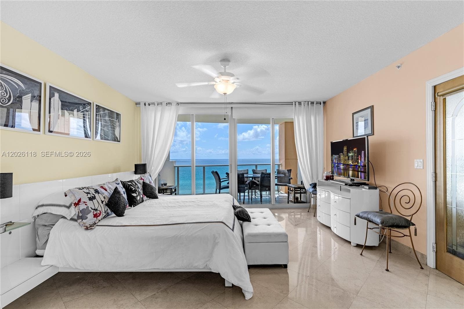 1455 Ocean Dr # 1106, Miami Beach FL 33139 — 11