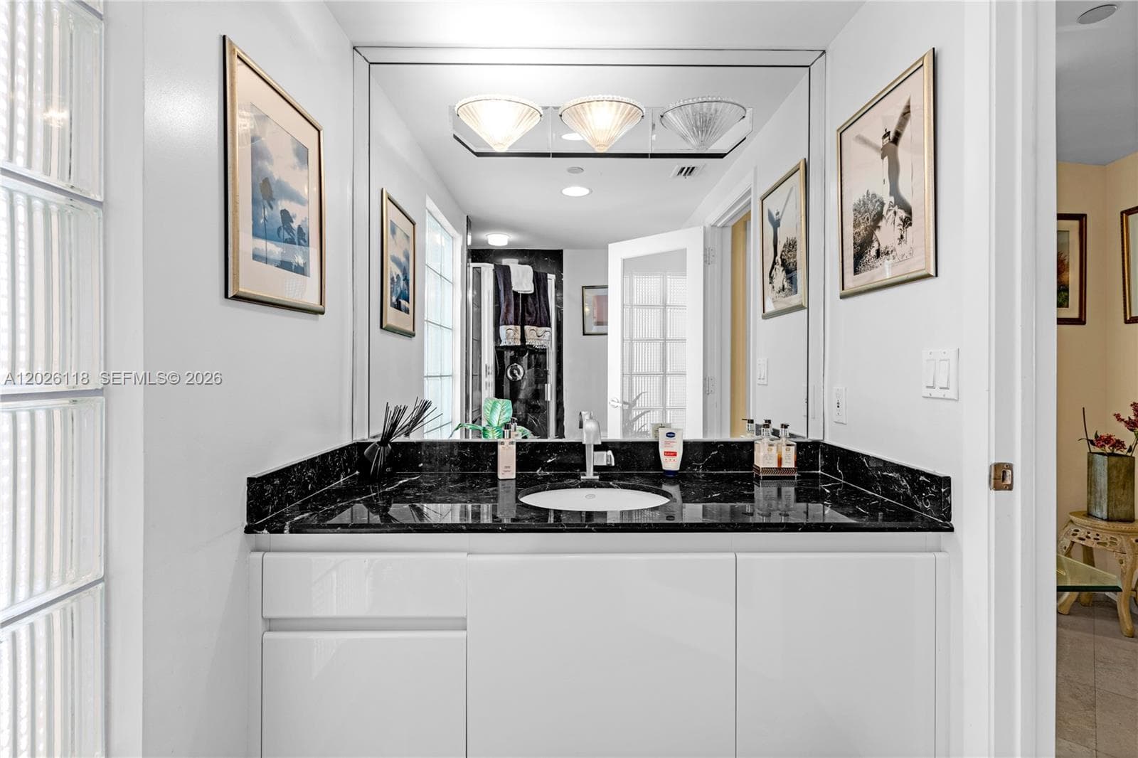 1455 Ocean Dr # 1106, Miami Beach FL 33139 — 19