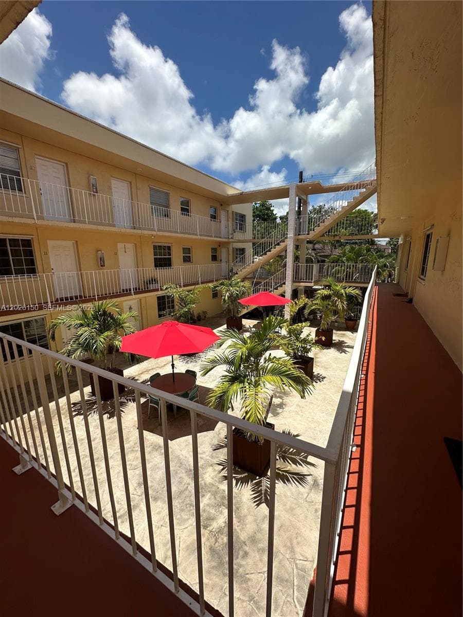 1208 Salzedo St # 18, Coral Gables FL 33134 — 9