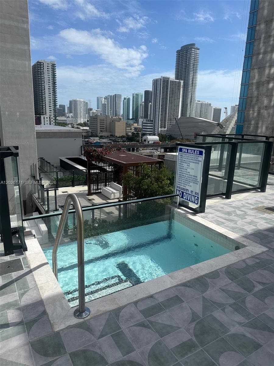 20 NE 11th St # 3712, Miami FL 33132 — 3
