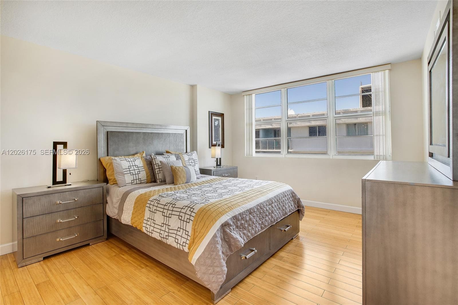 6917 Collins Ave # 1608, Miami Beach FL 33141 — 16