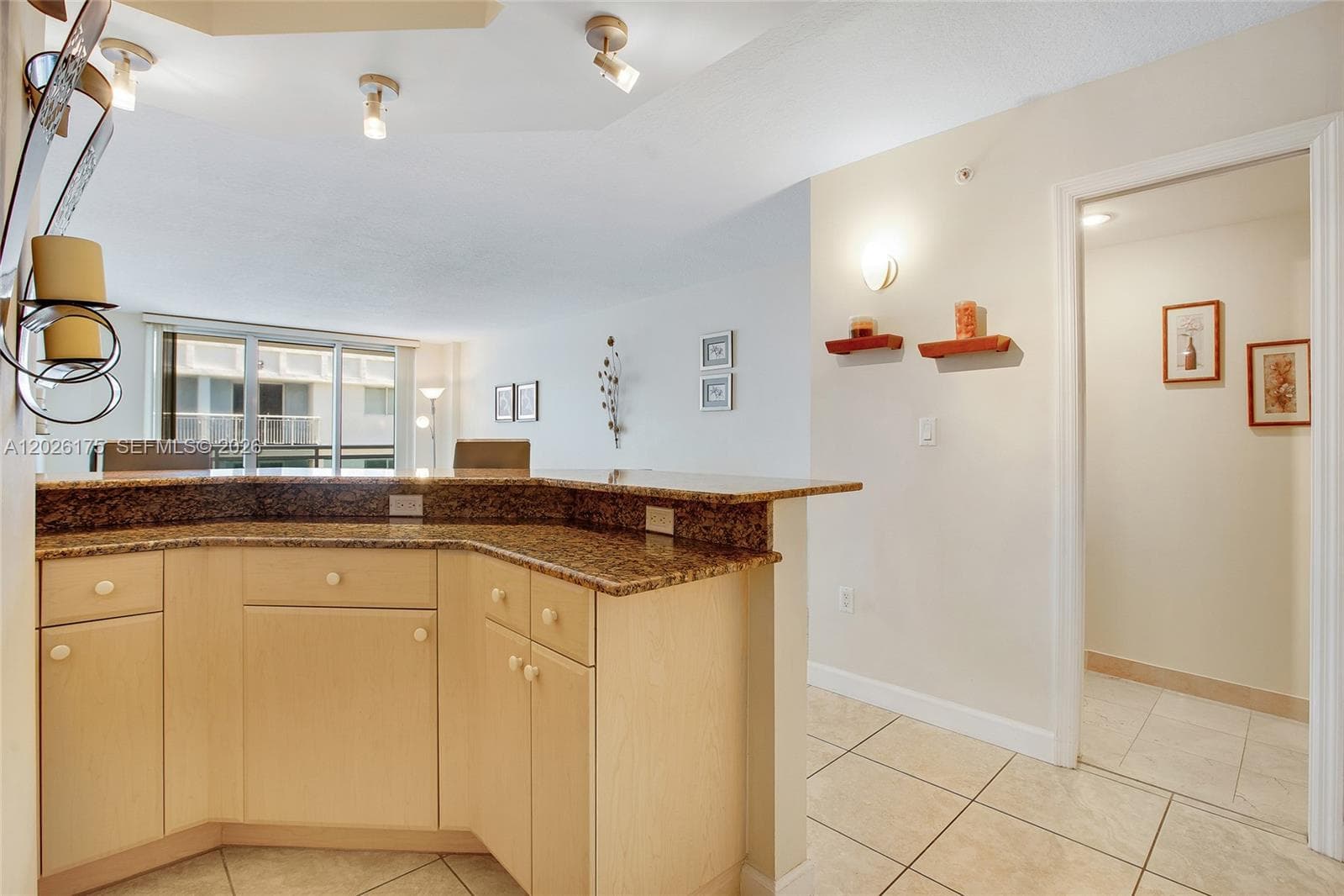 6917 Collins Ave # 1608, Miami Beach FL 33141 — 8