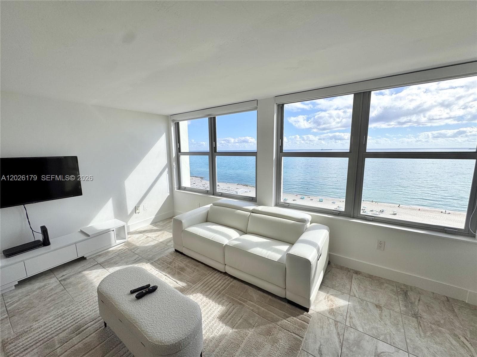 2899 Collins Ave # 1433, Miami Beach FL 33140 — 3